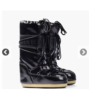 Selling the Black Metalic Moon boots